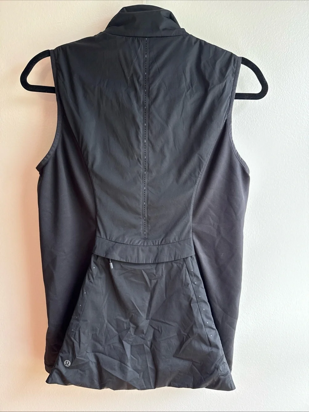 Lululemon Women’s Run For Cold Vest! Black Size 8